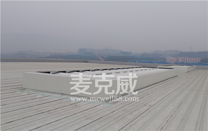 鋼結(jié)構(gòu)廠(chǎng)房薄形通風(fēng)天窗